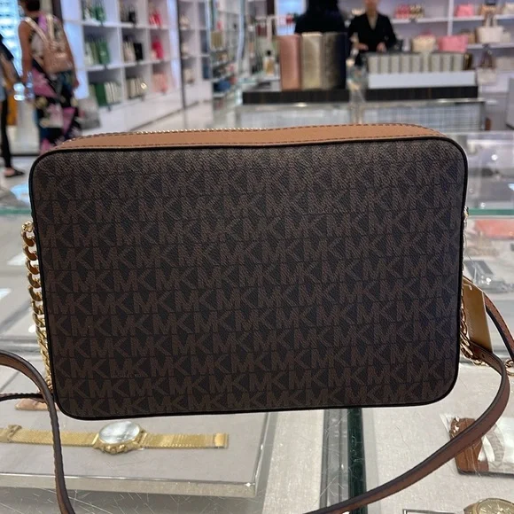 MICHAEL KORS
Jet Set Large East West Zip Printed Logo Crossbody Bag
Brown 
NWT - Picture 11 of 16